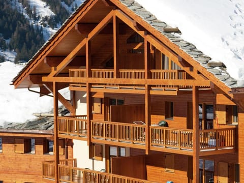 Stylish Chalet in Sainte-Foy with Spa Access Apartment in Sainte-Foy-Tarentaise