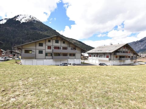 Apartment in La Chapelle near Ski Lift Apartment in Châtel