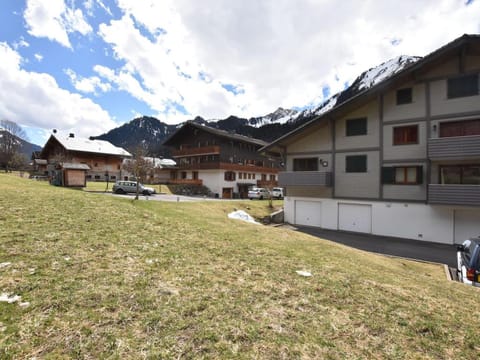 Apartment in La Chapelle near Ski Lift Apartment in Châtel