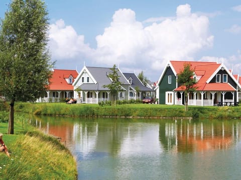 Country House in AquaStaete with Garden Vacation rental in Bruinisse