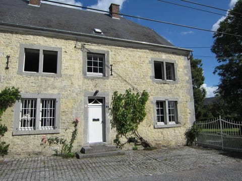 Lavish Holiday Home in Forrieres with Sauna Vacation rental in Wallonia, Belgium