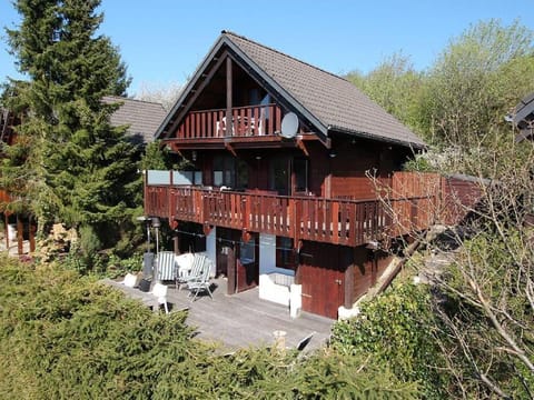 Relaxing Chalet in Dochamps with Swimming Pool and Terrace Vacation rental in Manhay