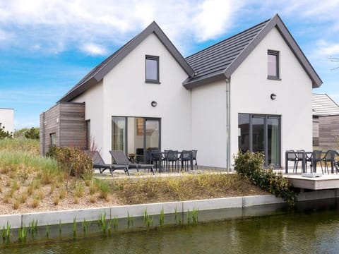 Holiday Home near North Sea Beach, Breeduyn Villa in Bredene