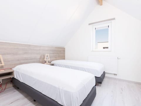 Holiday Home near North Sea Beach, Breeduyn Villa in Bredene