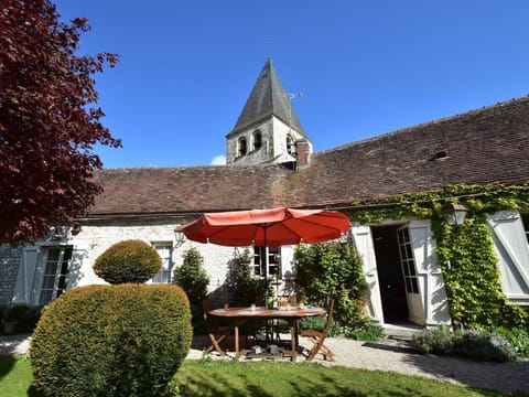 Charming Escape, Yevre-la-Ville Vacation rental in Île-de-France