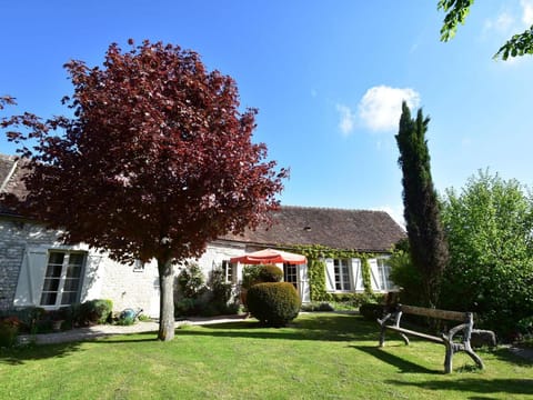 Charming Escape, Yevre-la-Ville Vacation rental in Île-de-France