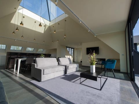 Lovely holiday home Walleken with a pond Villa in Flanders