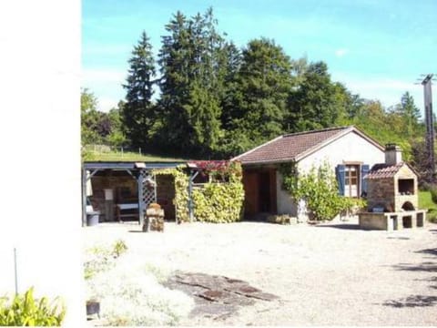 Apartment in Darney with Meadow Views Apartment in Vosges