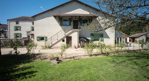 Apartment in Darney with Meadow Views Apartment in Vosges