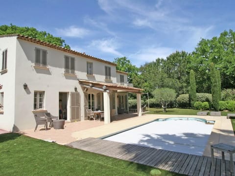 Villa in Gassin near Saint Tropez Beaches Villa in Saint-Tropez