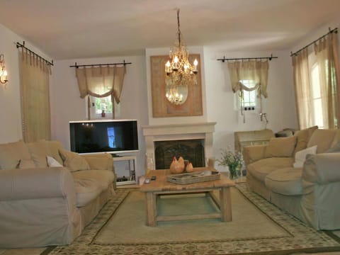 Villa in Gassin near Saint Tropez Beaches Villa in Saint-Tropez