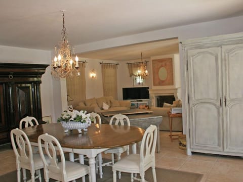 Villa in Gassin near Saint Tropez Beaches Villa in Saint-Tropez