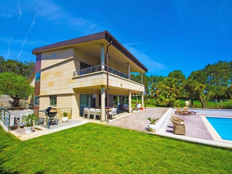 Villa in Sanxenxo with Sea View  Pool Vacation rental in O Morrazo