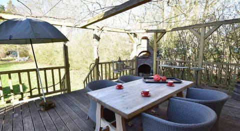 Cottage in France with Garden near Lake Vacation rental in Bourgogne-Franche-Comté