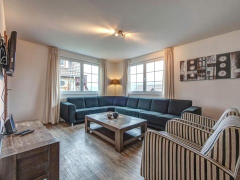 Villa near Reservoir with Fireplace Villa in Vulkaneifel