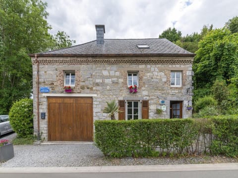 Charming Cottage in Anseremme with Fenced Garden Vacation rental in Dinant