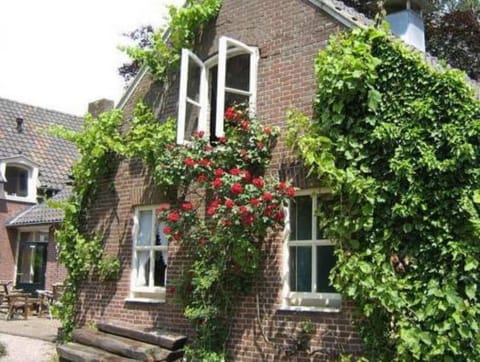 Holiday Home in Soerendonk with Garden Vacation rental in Limburg (province)