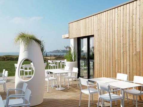 Modern Seafront Flat Apartment in Guidel