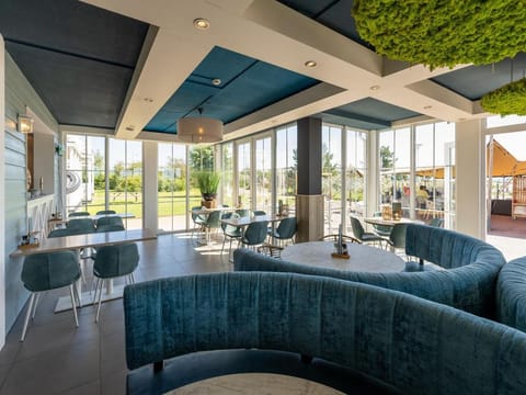 Villa in Cape Helius with Garden Terrace Hotel in Hellevoetsluis