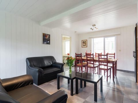 Scenic Stay in Vencimont Vacation rental in Wallonia, Belgium