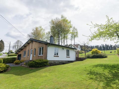 Scenic Stay in Vencimont Vacation rental in Wallonia, Belgium