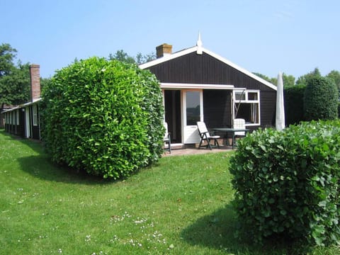 Peaceful Holiday Home near Centre in Burgh Haamstede Vacation rental in Burgh-Haamstede