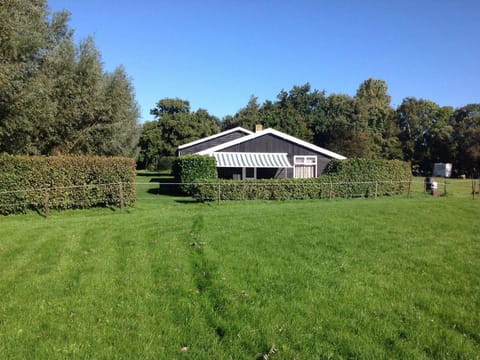 Peaceful Holiday Home near Centre in Burgh Haamstede Vacation rental in Burgh-Haamstede