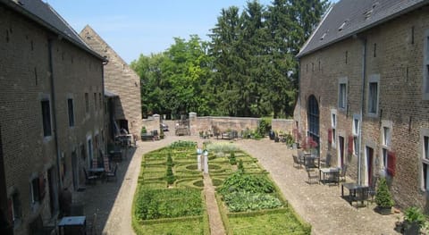 Modern Getaway w Terrace Apartment in Limburg (province)