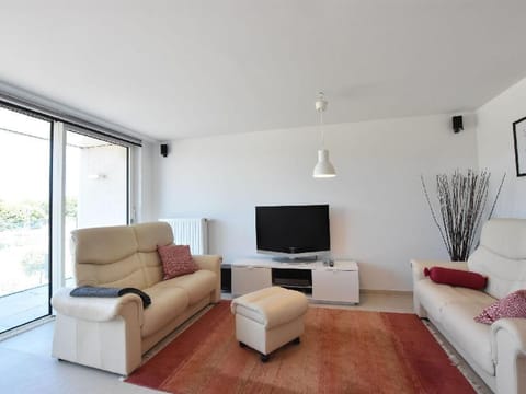 Tasteful apartment within walking distance from the centre and beach of Bredene. Apartment in Bredene
