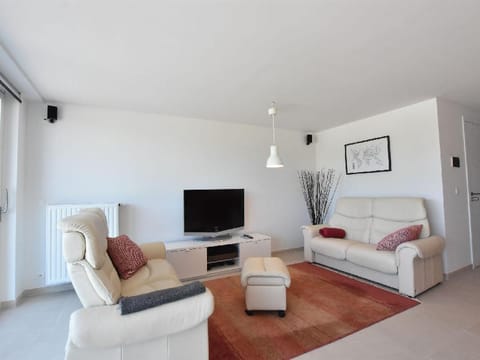 Tasteful apartment within walking distance from the centre and beach of Bredene. Apartment in Bredene