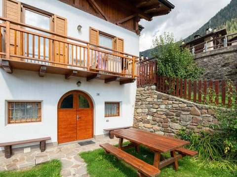 Apartment in Celledizzo near Ski Lift Apartment in Province of Brescia