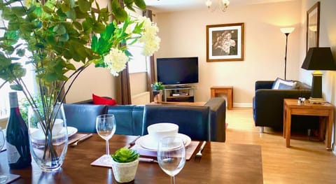 Aylesbury Contractor & Staycation Home  Vacation rental in Aylesbury