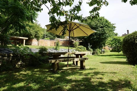 The Coach House and The Stable Apartment in Stroud