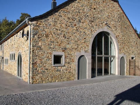 Spacious holiday home with a large playroom Vacation rental in Manhay