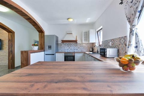 Villa Marinic with private pool and entertainment room Villa in Šibenik-Knin County, Croatia