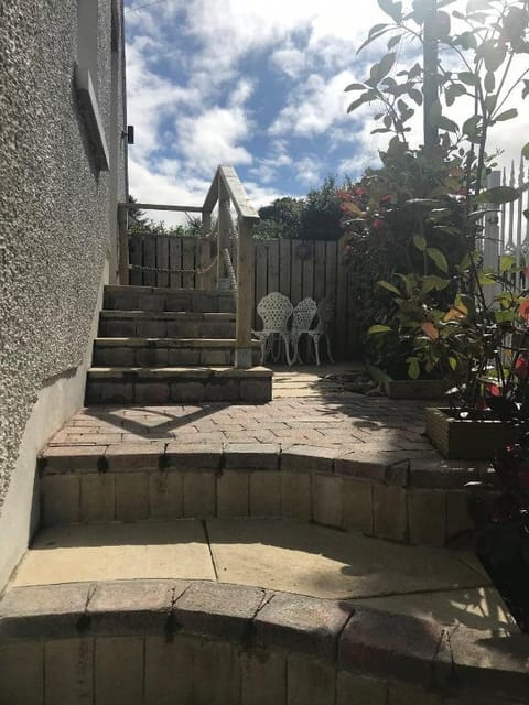 Rathlin Sound. Coastal. Relaxed. Studio. Sea Views Apartment in Ballycastle