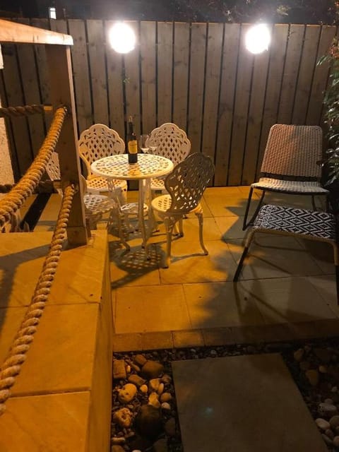 Rathlin Sound. Coastal. Relaxed. Studio. Sea Views Apartment in Ballycastle