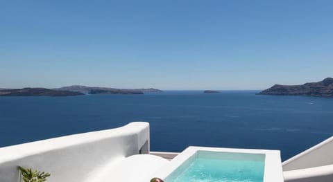 Abyss Santorini Hotel in Oia