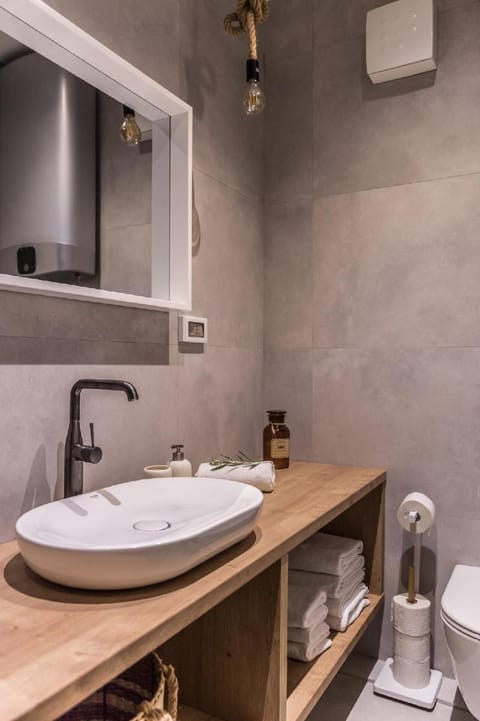 O'live  Residence -Penthouse with pool view Apartment in Šibenik-Knin County, Croatia