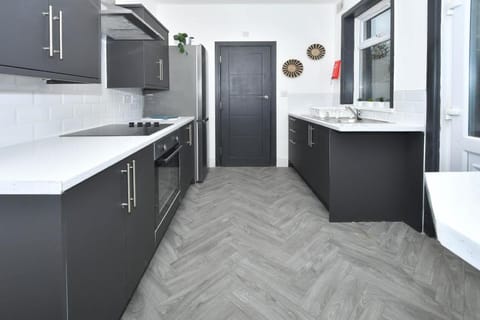 Townhouse @ 202 Walthall Street Crewe Vacation rental in Crewe