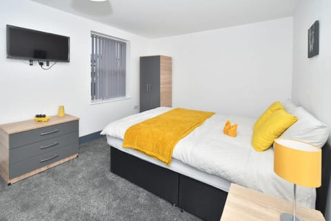 Townhouse @ 24 Brunswick Place Stoke  Vacation rental in Stoke-on-Trent