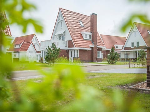 Relax in Coastal Luxury Villa in Koudekerke