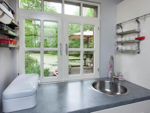 Fishing Chalet, Opglabbeek Vacation rental in Limburg (province)