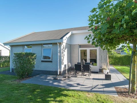 Bungalow in South Holland near the Beach Vacation rental in Noordwijkerhout