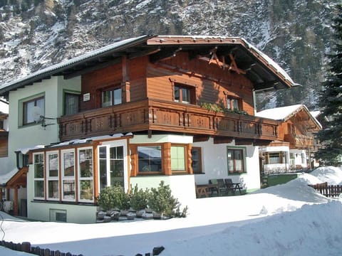 Apartment in Ski Paradise near Trails Apartment in Trentino-South Tyrol