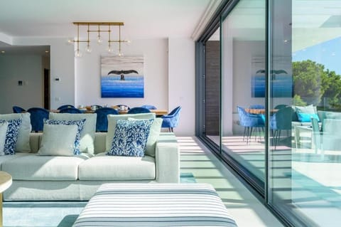 CT 123 - CaboRoyale I Villa in Sitio de Calahonda