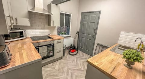 Grant House Apartment in Boston