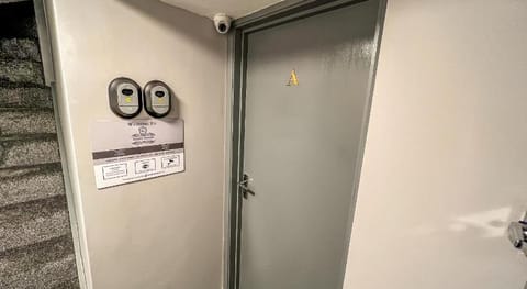 Grant House Apartment in Boston