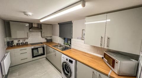 Grant House Apartment in Boston