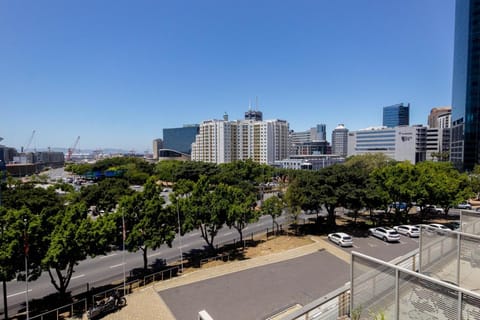 Studio Apartment - fully furnished and equipped Apartment in Cape Town